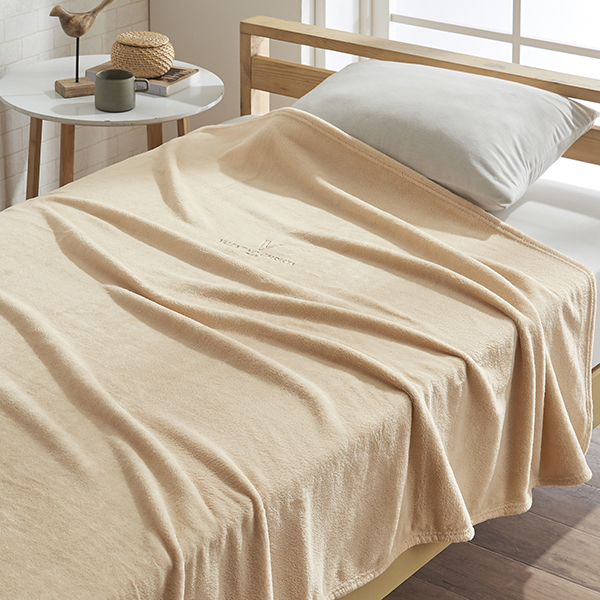 ヴァレンティノ・クリスティー　ふわふわあったか毛布