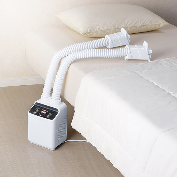 ダブルノズル布団乾燥機